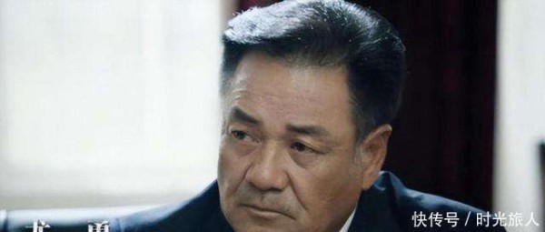 娱乐圈改名风波，明星改名后人气下滑，原以为退圈实则未红