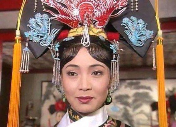 出演过“皇后”的四位知名女星，蔡少芬最经典，而她最有观众缘！