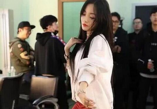 李小璐近况揭秘 出轨事件后要复出回归娱乐圈