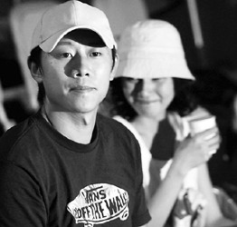 “华谊兄弟”艺人大跳槽?夏雨不知咋回事(图)