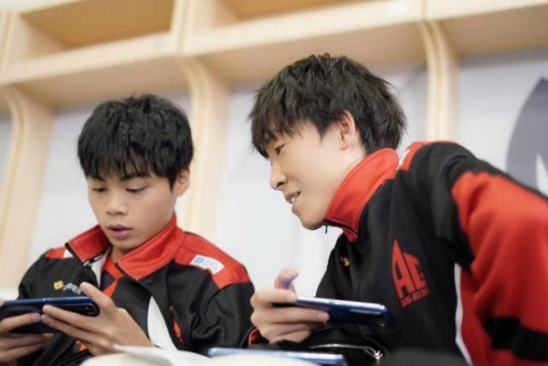 KPL转会期千万级挂牌已达五人：猫神1500万，清清有点离谱-有驾