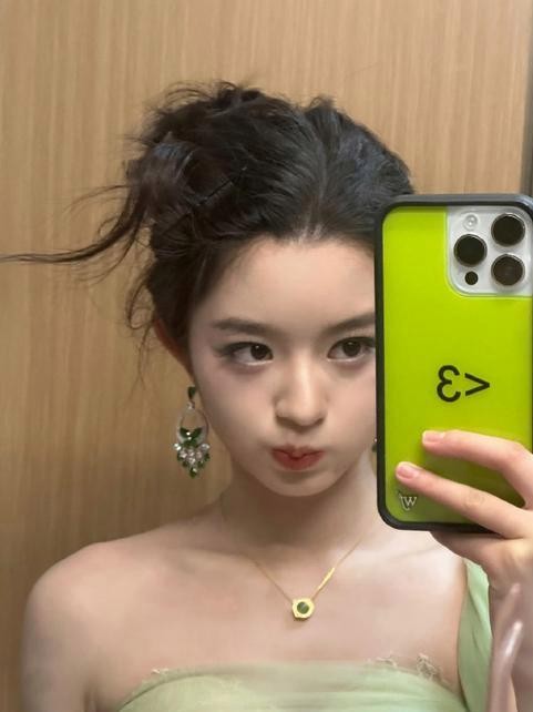 耳环真假之外，黄杨钿甜事件还撕开娱乐圈什么真相？