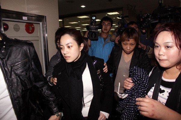 谢宏祖三年‘断联’锁锁！深度解析背后的合约与人生选择
