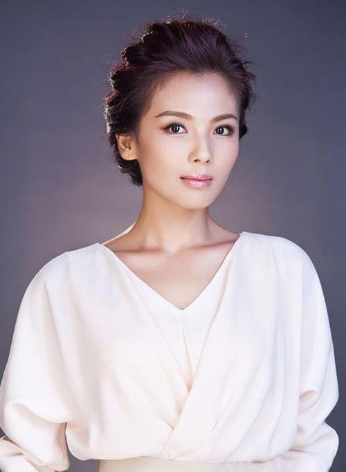 商业价值TOP10：郑爽和赵丽颖意外落榜，胡歌力压李现和王一博