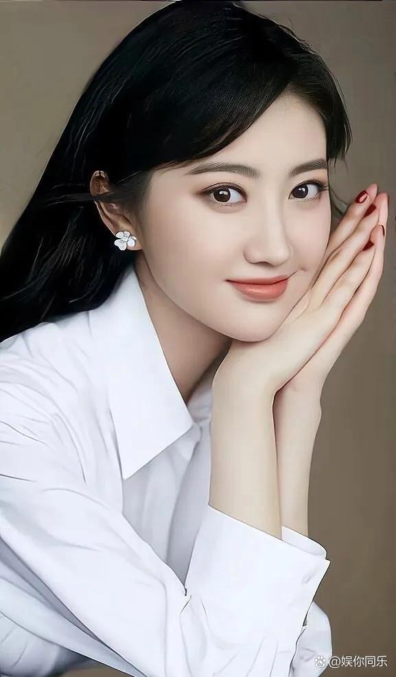 景甜的 14 个人物关系如下： ...@娱你同乐的动态
