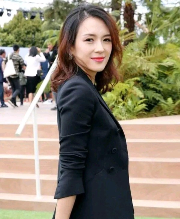 娱乐圈气场强大的10大女星，陈数上榜，你最喜欢谁？