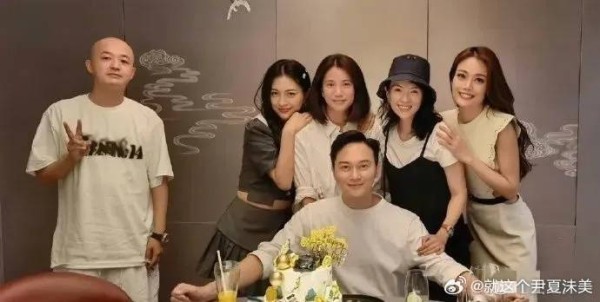 包贝尔的“合照风波”：明星的边界感与公众的审视