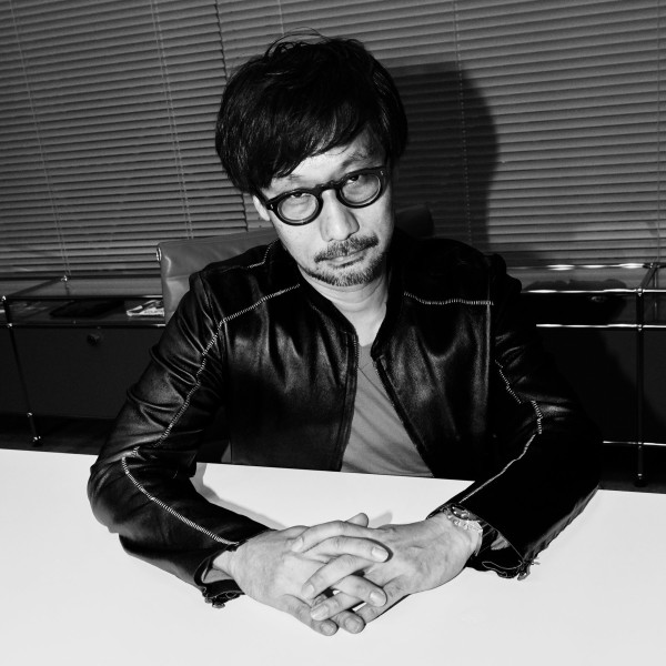 # 和最多明星合照過的男人!你們偶像的偶像「小島秀夫」:我們都活在小島的世界,只是你不知道而已? 19