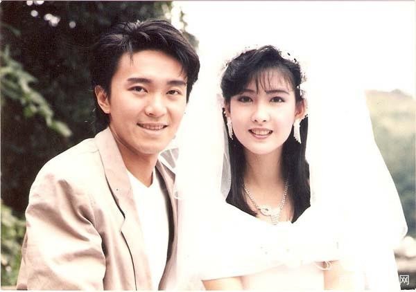 周慧敏晒出与王菲、张曼玉等巨星罕见合照，见证90年代香港娱乐圈