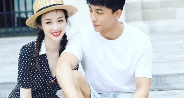 娱乐圈又一对新人官宣恋情，发文晒合照互动超甜，磕到真的了！