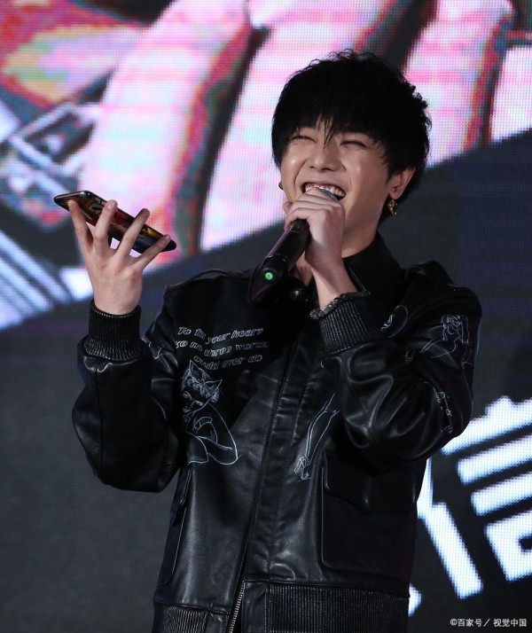 揭华晨宇的星座之谜！他与音乐的神秘共鸣