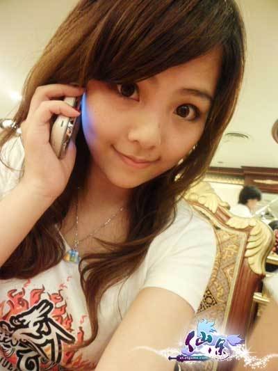 甜美笑容