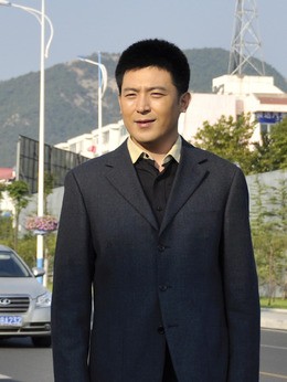 宋强仁(孙涛饰演)