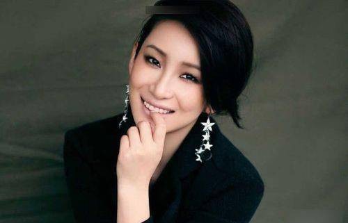22岁拿下金马影后，如今已成金马奖评委，果然有实力的人都很低调