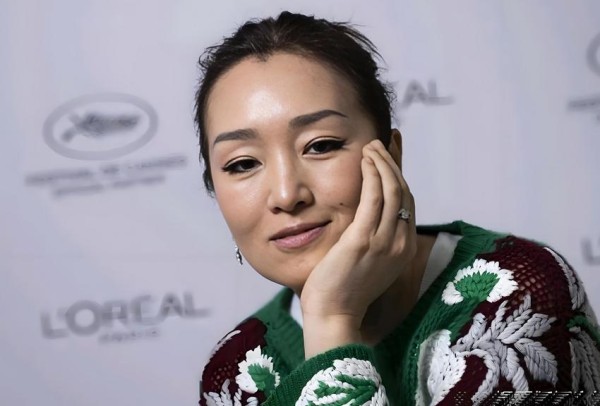 巩俐：东方影坛璀璨明珠，传奇女神，演绎生涯辉煌夺目