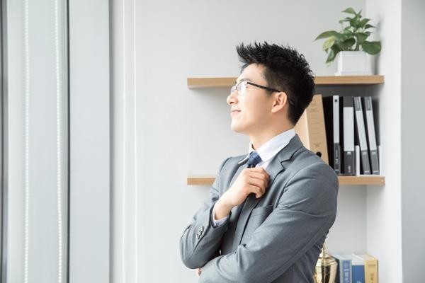 明星直播品牌方案策划:吸引粉丝互动,提升品牌价值 图1