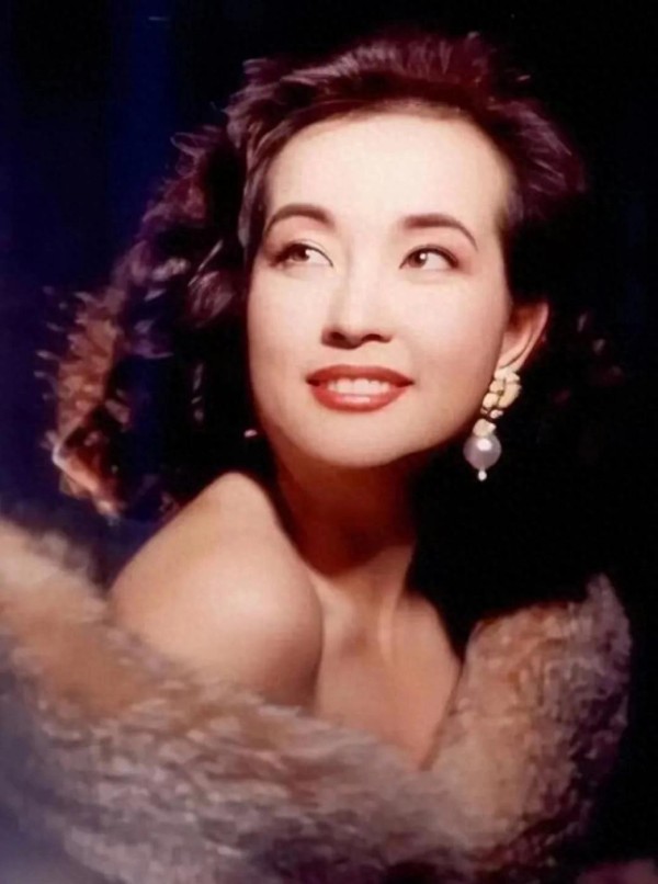 揭秘！刘晓庆不老传说的背后，李小冉为何不敢小觑？