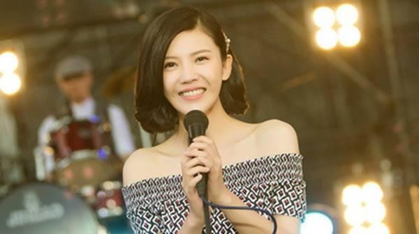 论捧新人肯定是杨幂最厉害，但最敬业的明星老板非他莫属！