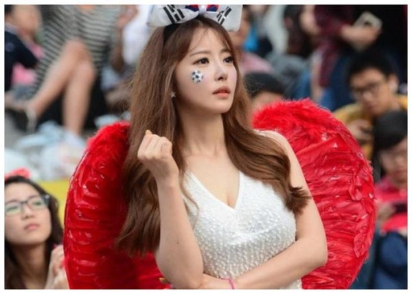 三位穿奇葩造型走红毯女星，第一位最土，最后一位最辣眼