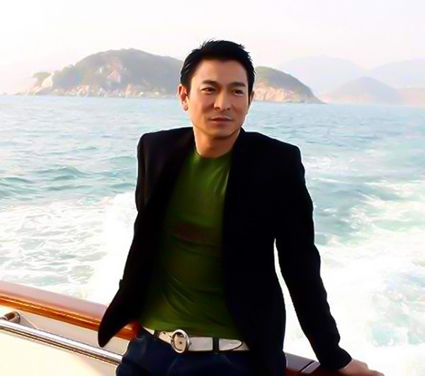 刘德华唱的《忘情水》啊哈到底是谁？华仔有没得到忘情水