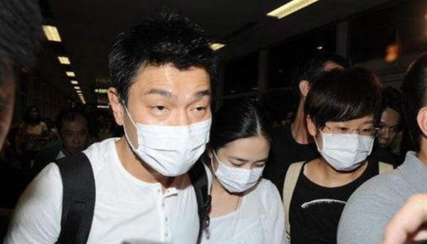 17天近30位明星现身，演唱会中止群星发声，粉丝评论有道理！