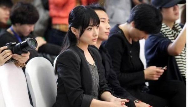 骗局难防!孙杨网恋丢2万，冠军前女友诈骗6000万