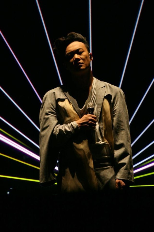 现今华语乐坛个人成就最高，被誉为亚洲天王，专治各种不服！