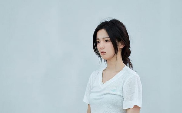 杨超越首次话剧表现亮点显著，自然美貌令人惊艳