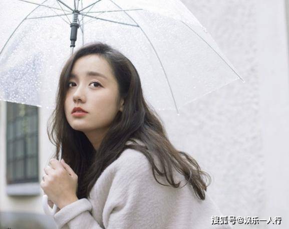 她吃饭时被火锅老板一眼看上，火锅底料俘获芳心，今被宠成小公主
