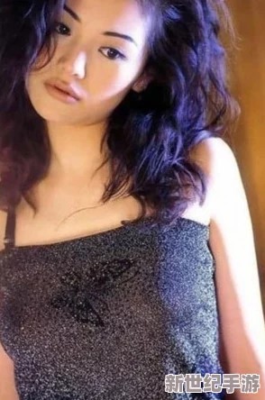 蜜桃BBwBBWBBwBBw：明星们的私密生活曝光，谁与谁暗藏情愫？娱乐圈八卦不断引发热议！