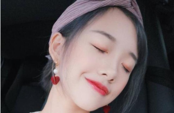 网红真那么美吗？参加一次节目就知道了，网友：网红和明星有壁