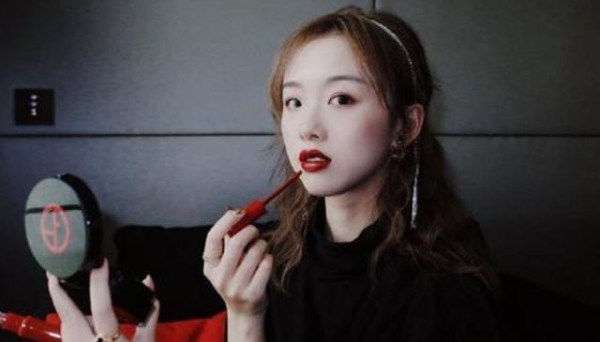 网红真那么美吗？参加一次节目就知道了，网友：网红和明星有壁