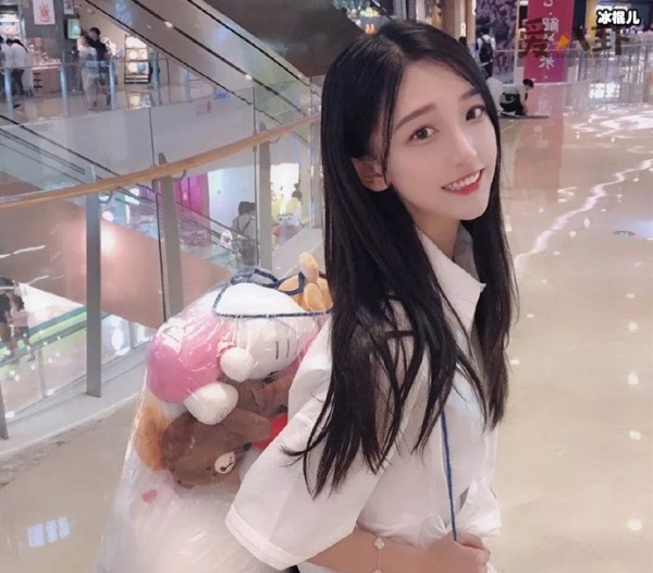 临界十缨是哪里人？家庭背景起底是一位白富美？