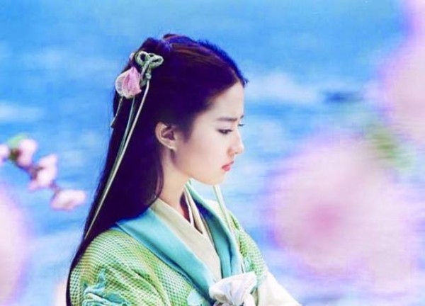 电影《三生三世十里桃花》口碑票房双扑街，刘亦菲又成票房毒药？
