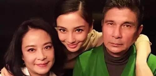 明星的妈妈都长什么样，鹿晗的妈妈超美，杨颖的妈妈颜值比她还高