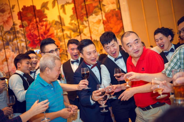 新人敬酒