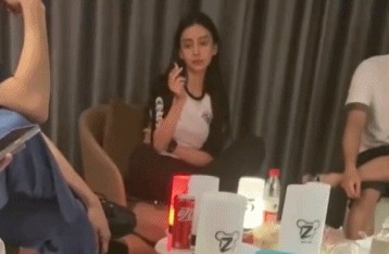 知名女星突然被曝光，网友坐不住了