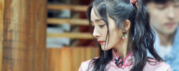 杨幂共出过几张音乐专辑?她的首张专辑收录了哪些歌?