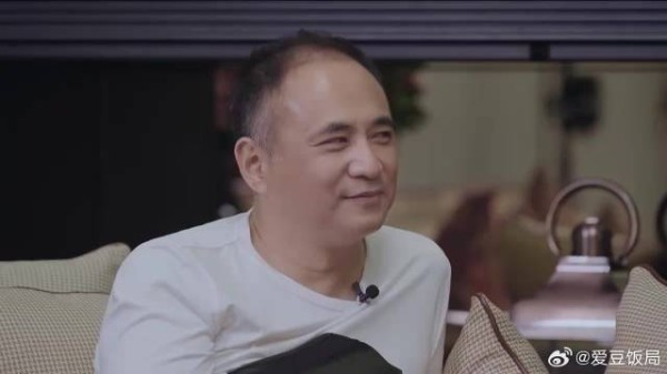 胡静回忆10年前的婚礼！话语间全在夸富豪老公，太恩爱