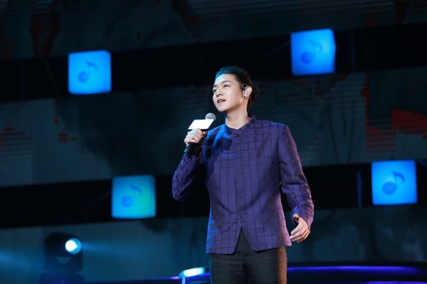 “MusicRadio全球流行音乐年度盛典”举行 鹿晗新作席卷全场