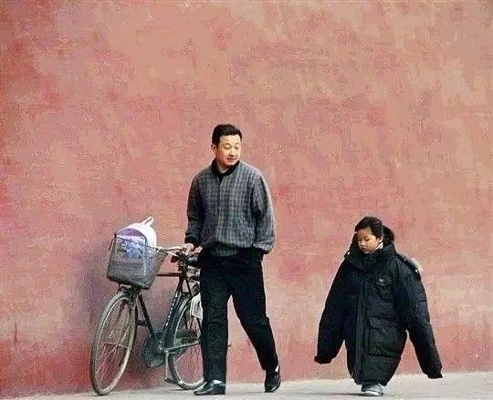 父爱如山感恩父亲节，每一张照片都是个感人的故事！