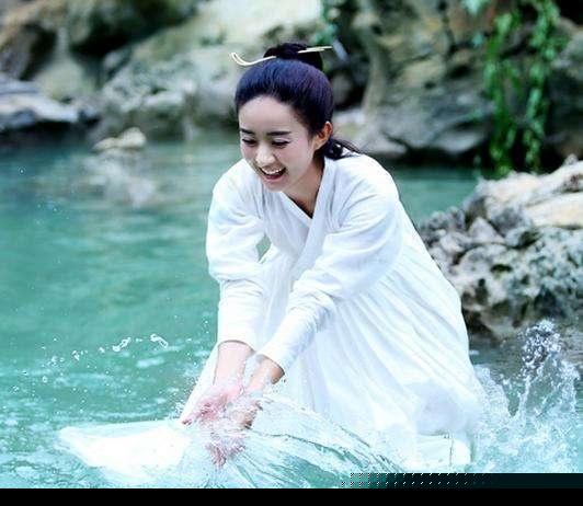 赵丽颖霸屏芒果台，又一部甜剧重播，豆瓣评分超过《知否》