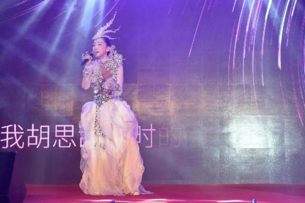 乐坛四大明星，从来不假唱，他们是谁呢？