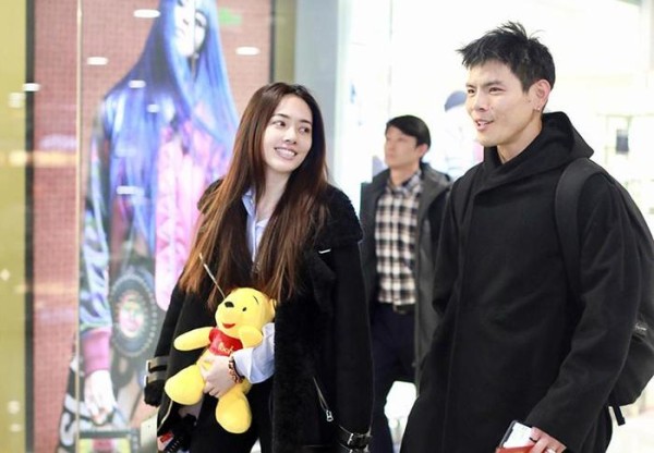 娱乐圈的悲欢离合，向佐郭碧婷今年完婚，李晨范冰冰分手后聚餐