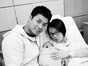 郭晋安老婆产子
