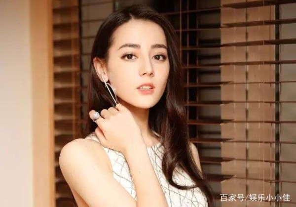 王俊凯拍戏靠悟、杨幂拍戏靠编，迪丽热巴片场操作让人惊呆了