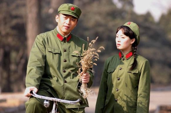 有什么娱乐圈情侣档主演的电视剧推荐吗？