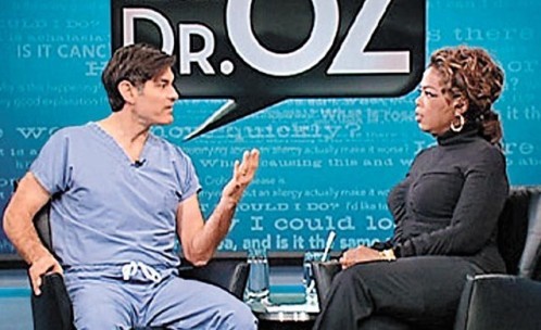 经常出现奥普拉节目的 Dr. Mehmet Oz（左），深得美国观众信赖
