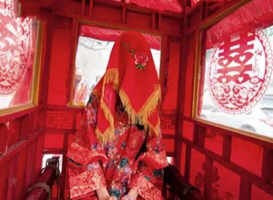 中西方婚礼的差异，到底差在哪？ 第2张