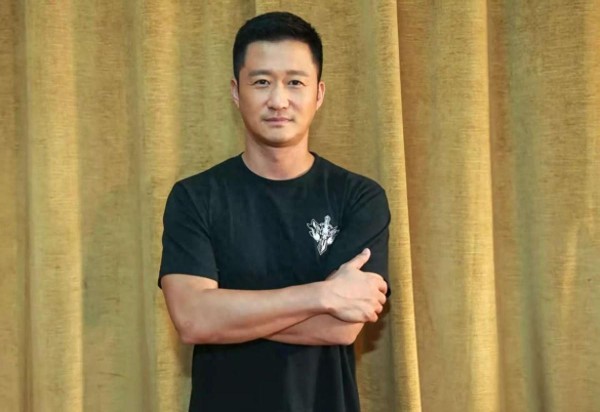 娱乐圈麻辣爆料：李小冉刘晓庆争执，黄景瑜绯闻引热议